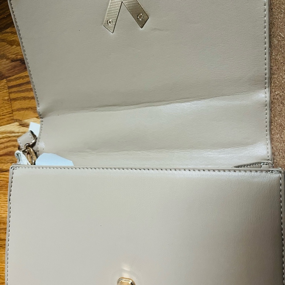 NWT VALENTINO ORLANDI Taupe Diamond Quilted Designed In Italy Crossbody Bag - Picture 4 of 4